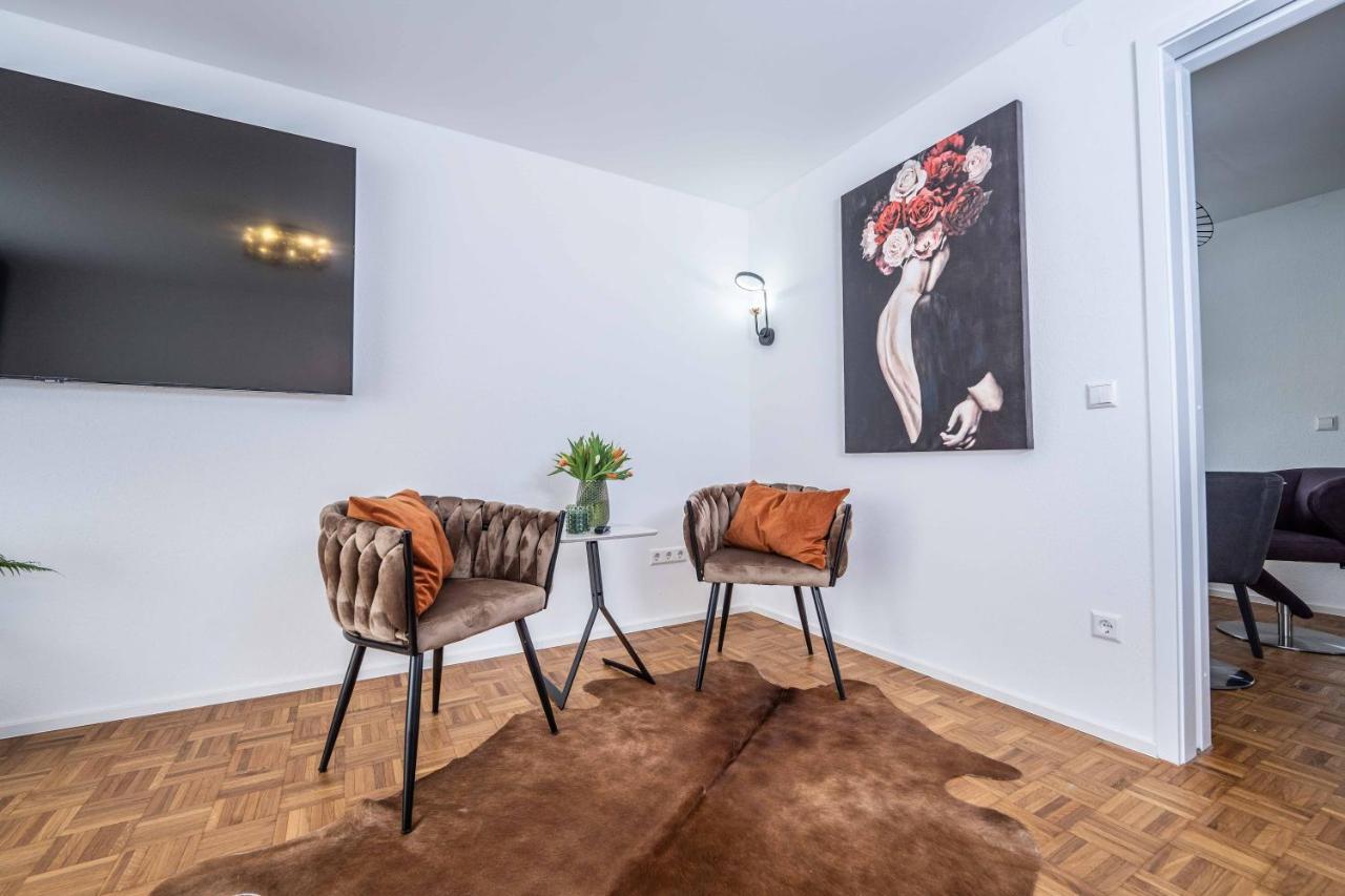 City Wohnung Fn L 5 Klimatisiert Mit Balkon Und Kueche FDH Exteriör bild